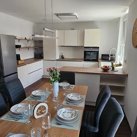 Apartman Vinokat Living - Exklusiv - Top Lage Neustadt an der Weinstraße